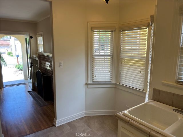 136 Poinsettia Avenue, Monrovia, CA 91016