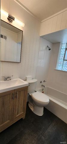 8419 Falmouth Drive, St Louis, MO 63121