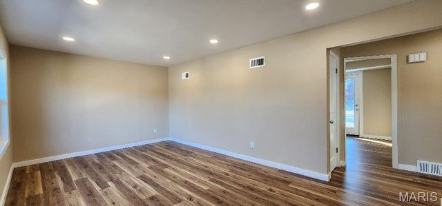 8419 Falmouth Drive, St Louis, MO 63121