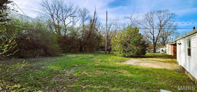 8419 Falmouth Drive, St Louis, MO 63121