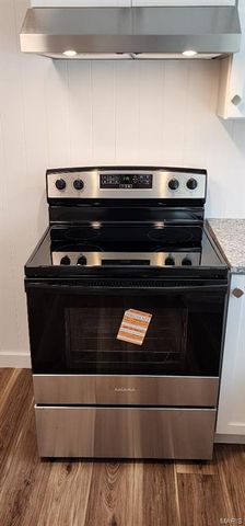 8419 Falmouth Drive, St Louis, MO 63121