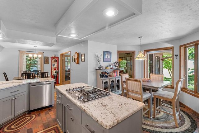 500 E EAGLE TERRACE, Green Bay, WI 54313