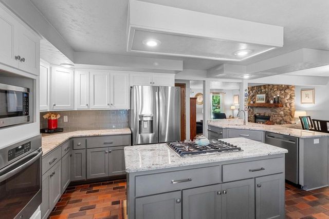 500 E EAGLE TERRACE, Green Bay, WI 54313