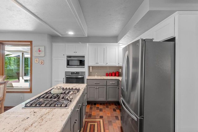 500 E EAGLE TERRACE, Green Bay, WI 54313