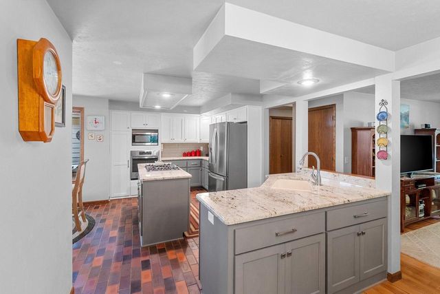 500 E EAGLE TERRACE, Green Bay, WI 54313