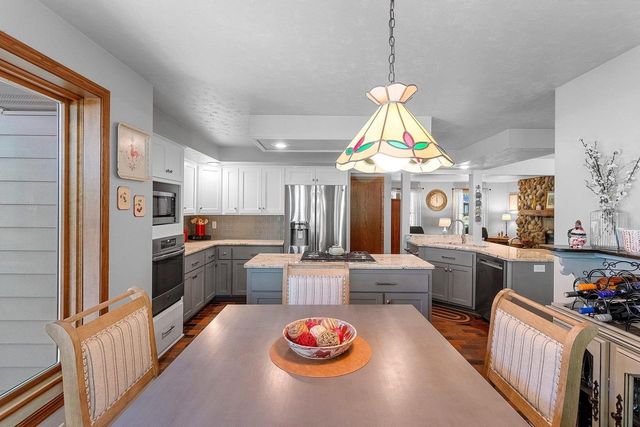 500 E EAGLE TERRACE, Green Bay, WI 54313