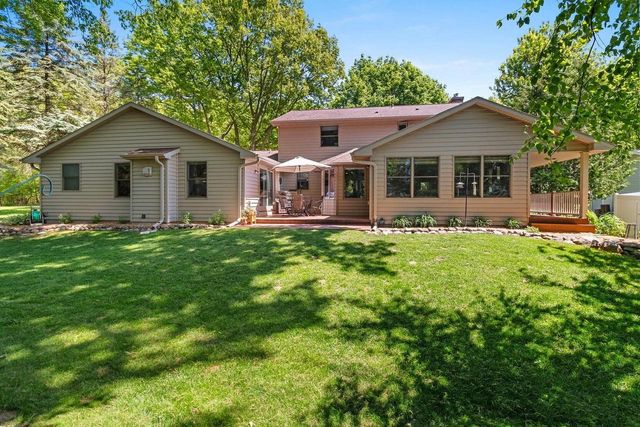 500 E EAGLE TERRACE, Green Bay, WI 54313
