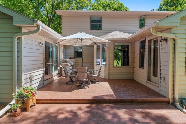 500 E EAGLE TERRACE, Green Bay, WI 54313