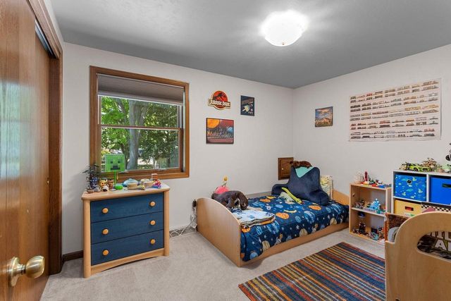 500 E EAGLE TERRACE, Green Bay, WI 54313