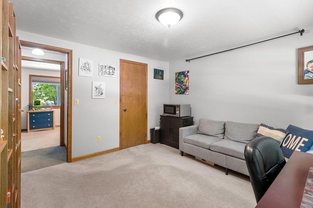 500 E EAGLE TERRACE, Green Bay, WI 54313