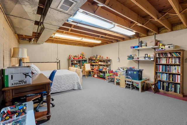 500 E EAGLE TERRACE, Green Bay, WI 54313