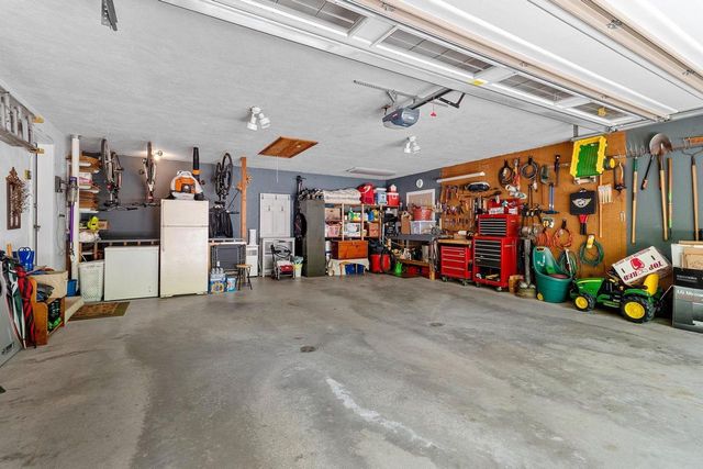 500 E EAGLE TERRACE, Green Bay, WI 54313