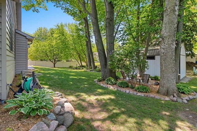 500 E EAGLE TERRACE, Green Bay, WI 54313