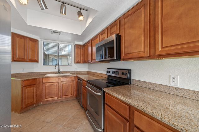 4925 E DESERT COVE Avenue 255, Scottsdale, AZ 85254