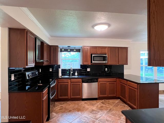 2418 Northridge Drive, Gautier, MS 39553