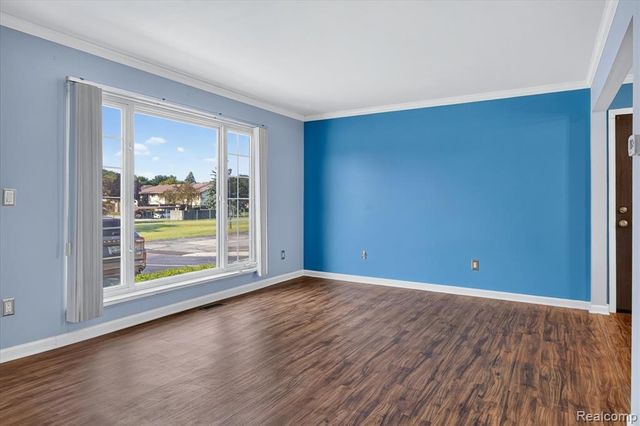 37638 Colonial Drive, Westland, MI 48185