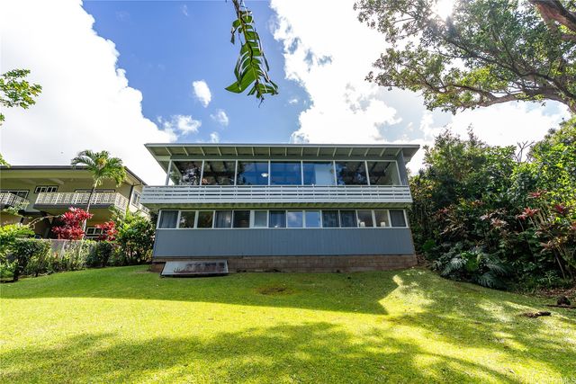 3629 Woodlawn Terrace Place, Honolulu, HI 96822