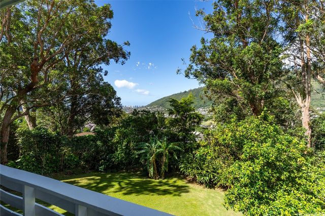 3629 Woodlawn Terrace Place, Honolulu, HI 96822