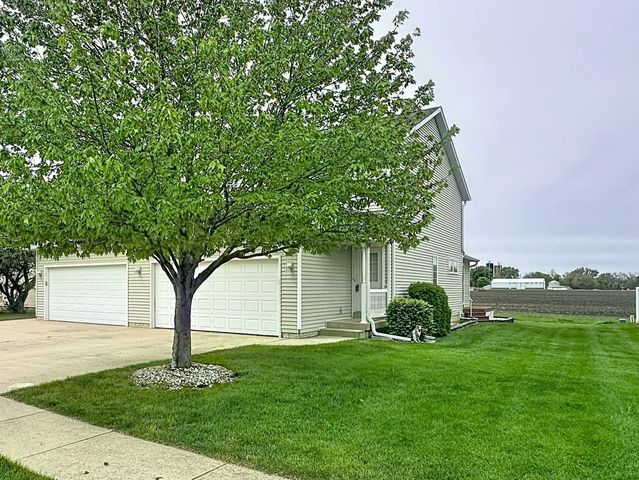 721 Ash Drive, Geneseo, IL 61254