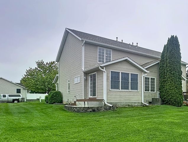 721 Ash Drive, Geneseo, IL 61254