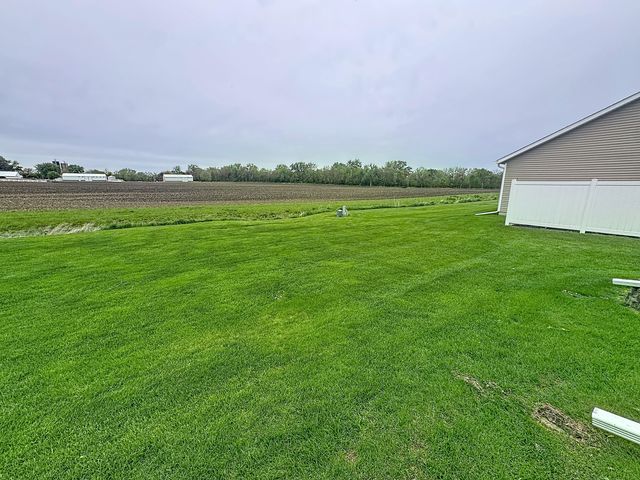 721 Ash Drive, Geneseo, IL 61254