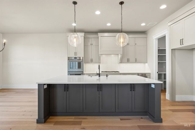 1892 E Adler Hof St, Meridian, ID 83642