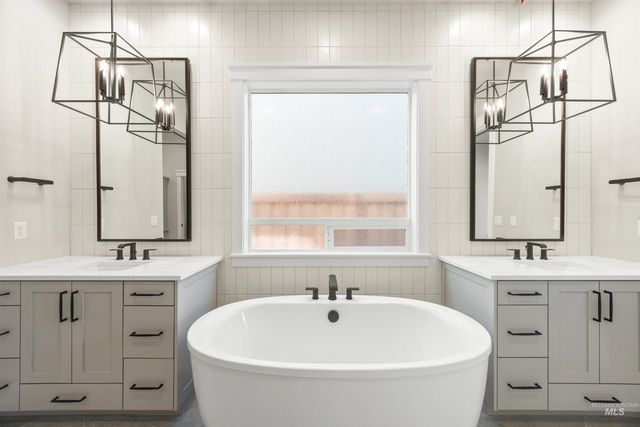 1892 E Adler Hof St, Meridian, ID 83642