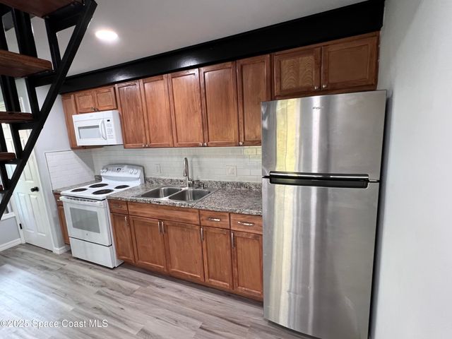 3318 Overlook Drive NE 61, Palm Bay, FL 32905