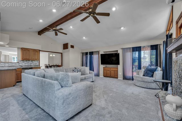 2752 Red Arrow Drive, Commerce Charter Township, MI 48382