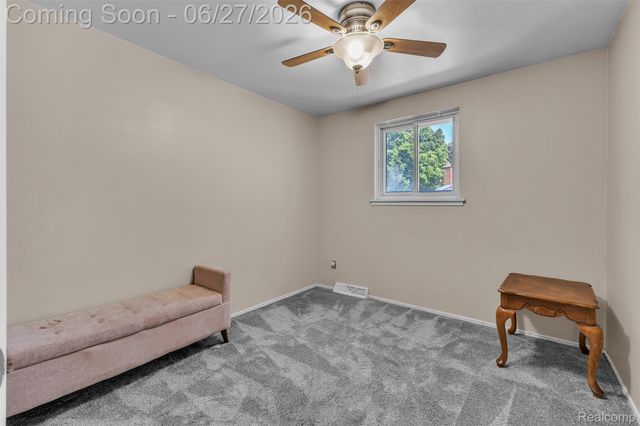 2752 Red Arrow Drive, Commerce Charter Township, MI 48382