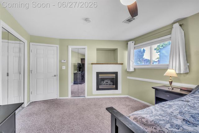 2752 Red Arrow Drive, Commerce Charter Township, MI 48382