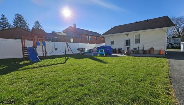 421 Lincoln Ave, Pompton Lakes Boro, NJ 07442