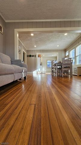 421 Lincoln Ave, Pompton Lakes Boro, NJ 07442