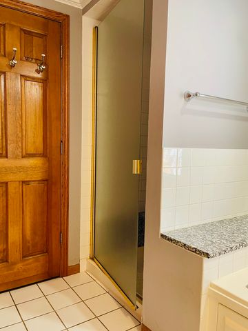 37020 N HELEN Drive, Lake Villa, IL 60046