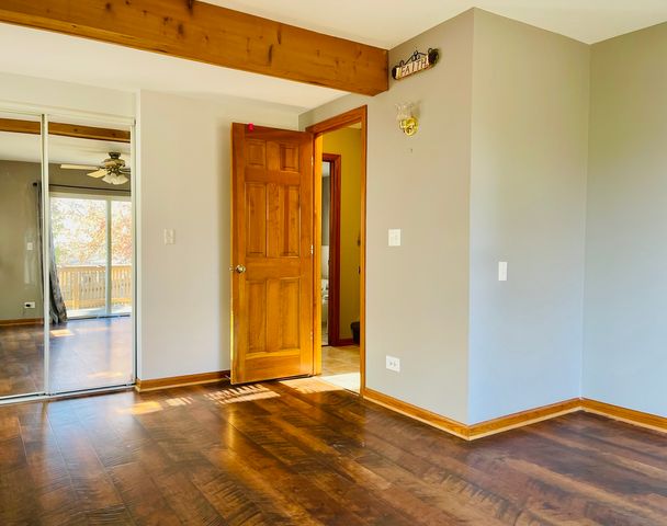 37020 N HELEN Drive, Lake Villa, IL 60046