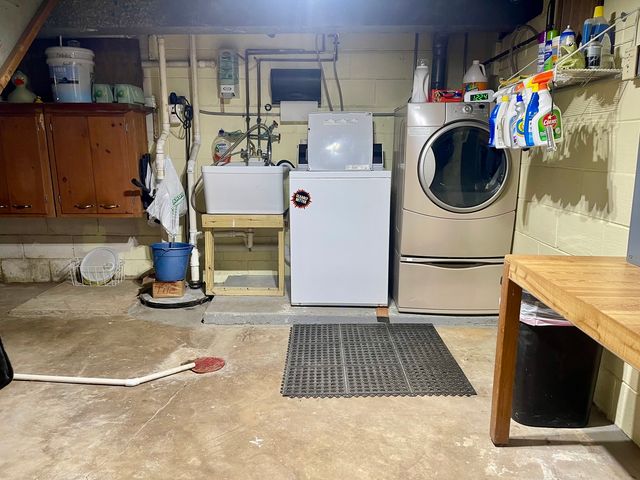 37020 N HELEN Drive, Lake Villa, IL 60046