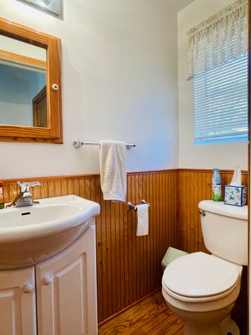 37020 N HELEN Drive, Lake Villa, IL 60046