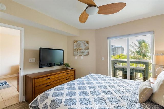 11605 GULF BOULEVARD 307, St Petersburg, FL 33706