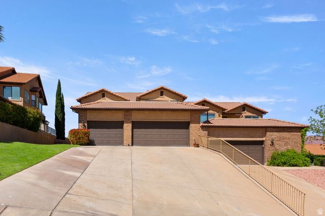 579 N RIDGECREST CIR, St. George, UT 84770