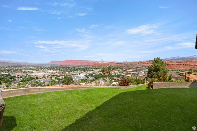 579 N RIDGECREST CIR, St. George, UT 84770