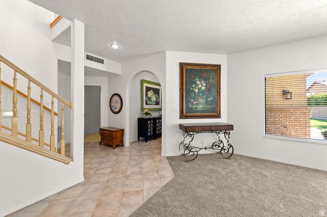 579 N RIDGECREST CIR, St. George, UT 84770
