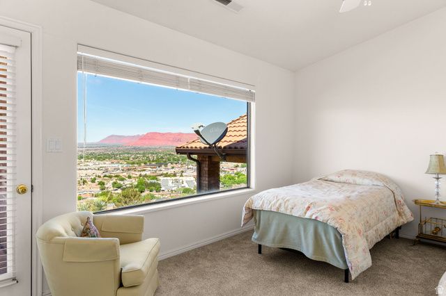 579 N RIDGECREST CIR, St. George, UT 84770