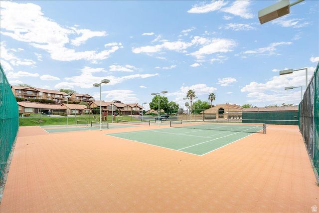 579 N RIDGECREST CIR, St. George, UT 84770