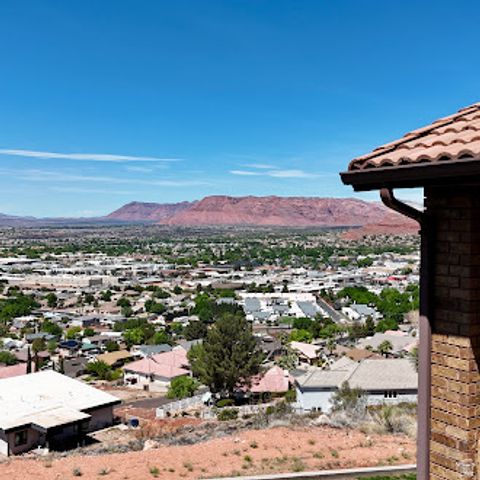579 N RIDGECREST CIR, St. George, UT 84770