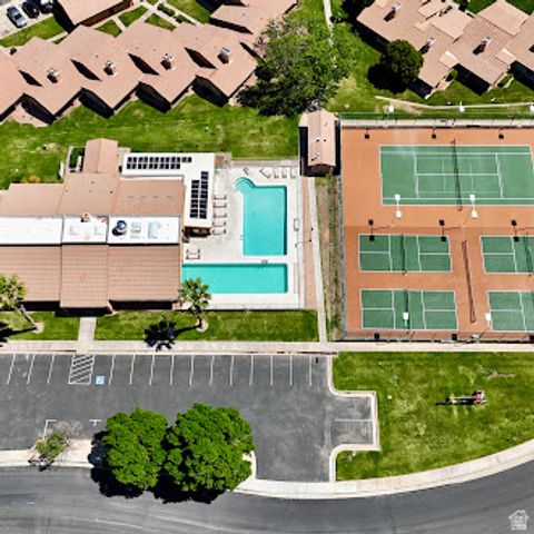 579 N RIDGECREST CIR, St. George, UT 84770