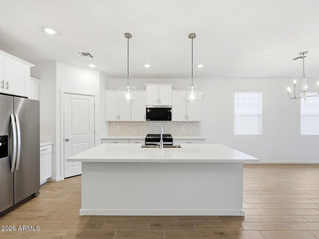 15595 W HONEYSUCKLE Drive, Surprise, AZ 85387 — photo 3