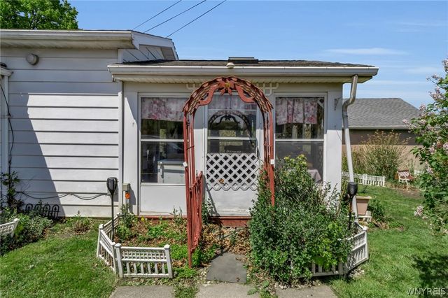 484 Dingens Street, Cheektowaga, NY 14206