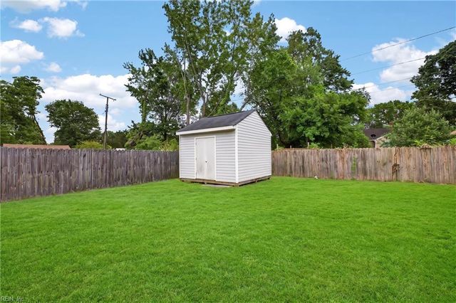 614 Ellen RD, Newport News, VA 23605