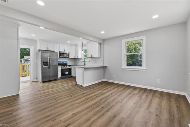 614 Ellen RD, Newport News, VA 23605
