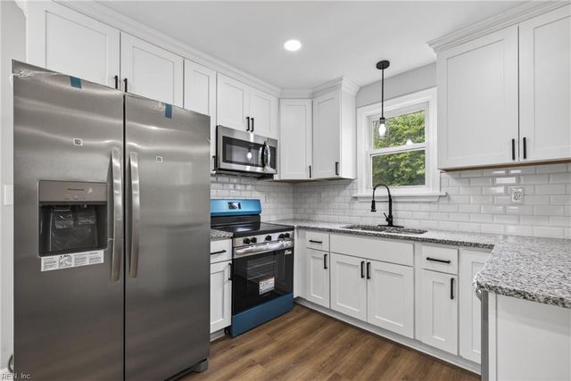 614 Ellen RD, Newport News, VA 23605